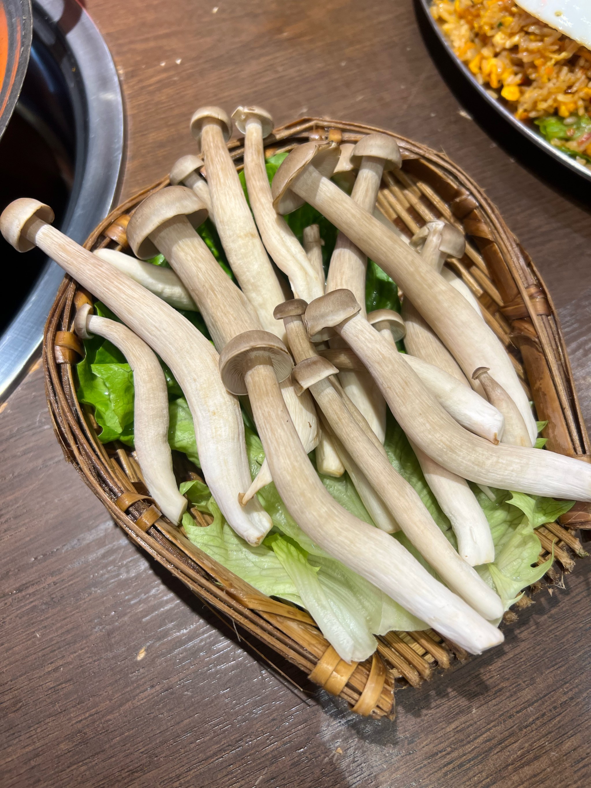 华绿生物：拟将原有金针菇生产线改造为鹿茸菇生产线