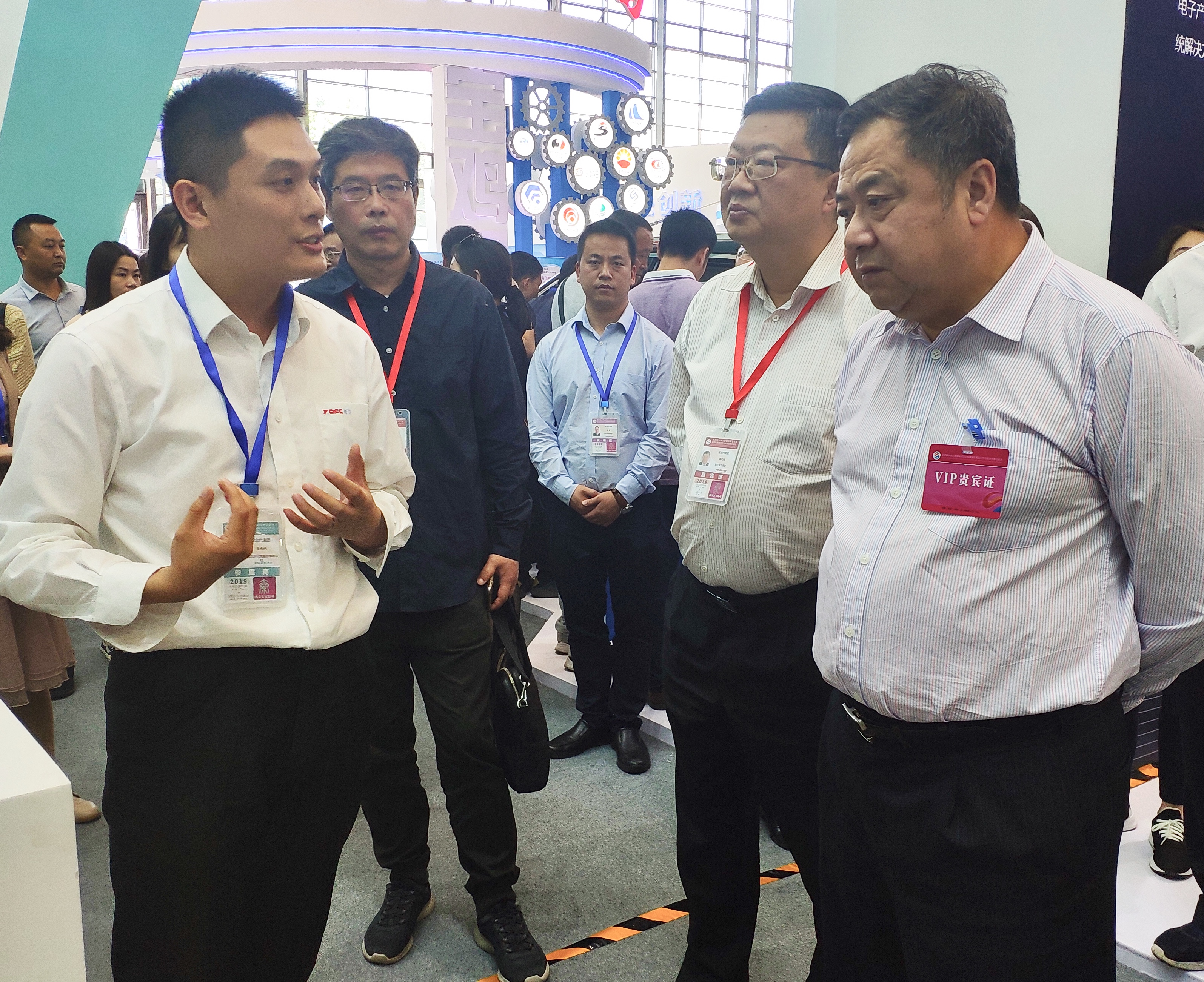 长飞光纤获得发明专利授权：“一种全金属包覆异形金属基金刚石复合材料的制备方法”