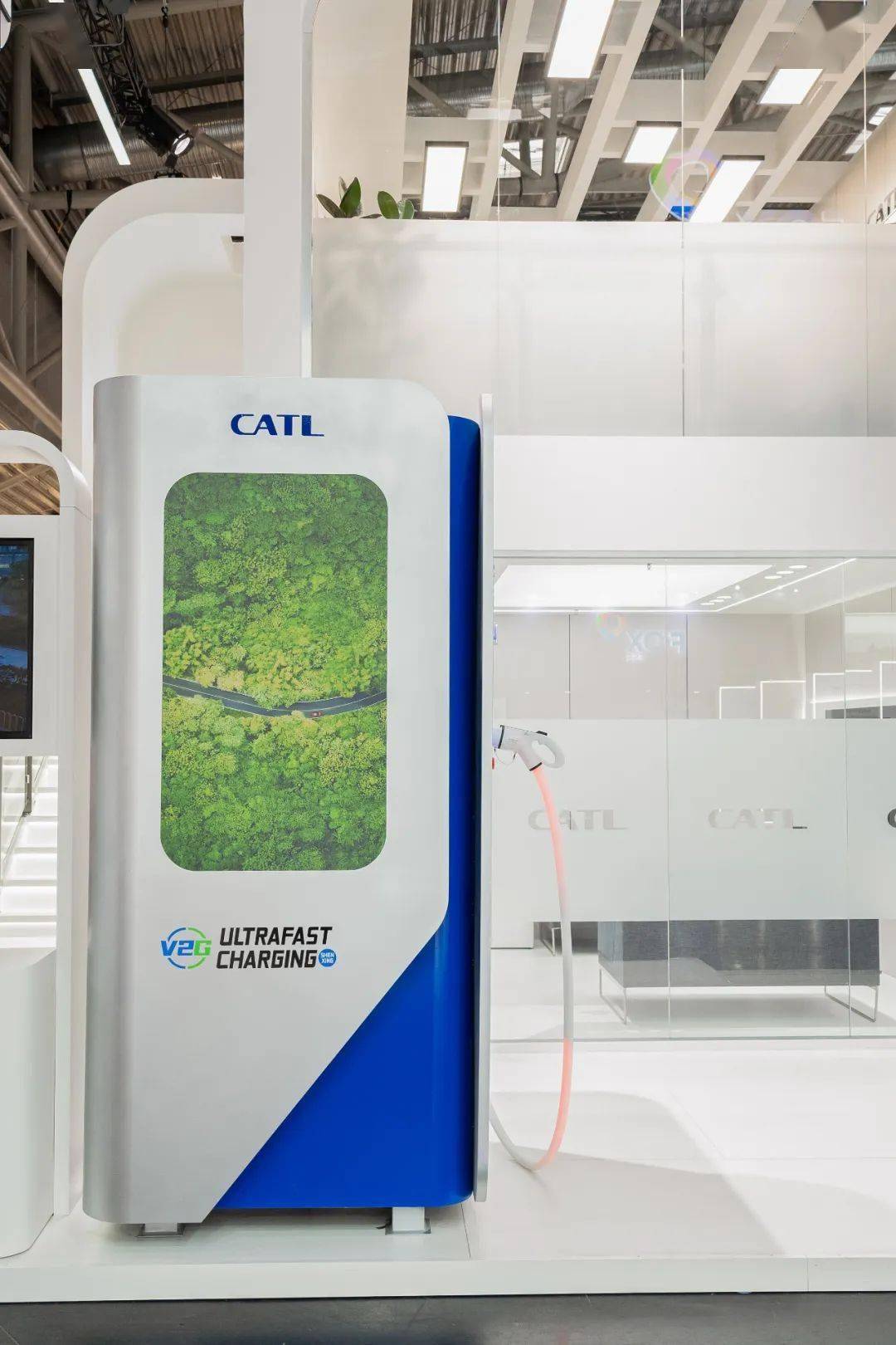 宁德时代：公司在全固态电池上持续投入 2027年有望实现小批量生产