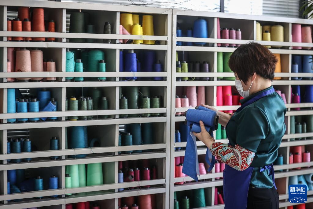 中国经济样本观察·企业样本篇｜“智造”10万台服务机器人，“小巨人”擎朗有大梦想