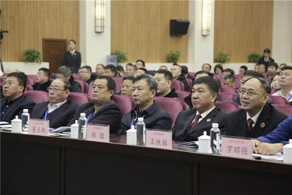 国家铁路局局长费东斌会见蒙古铁路局局长阿图尔