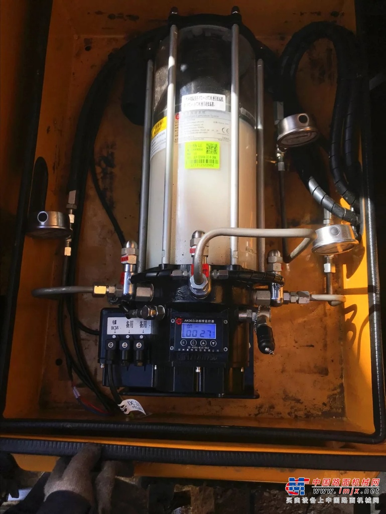 华测导航获得外观设计专利授权：“电子设备的挖掘机智能引导系统图形用户界面”