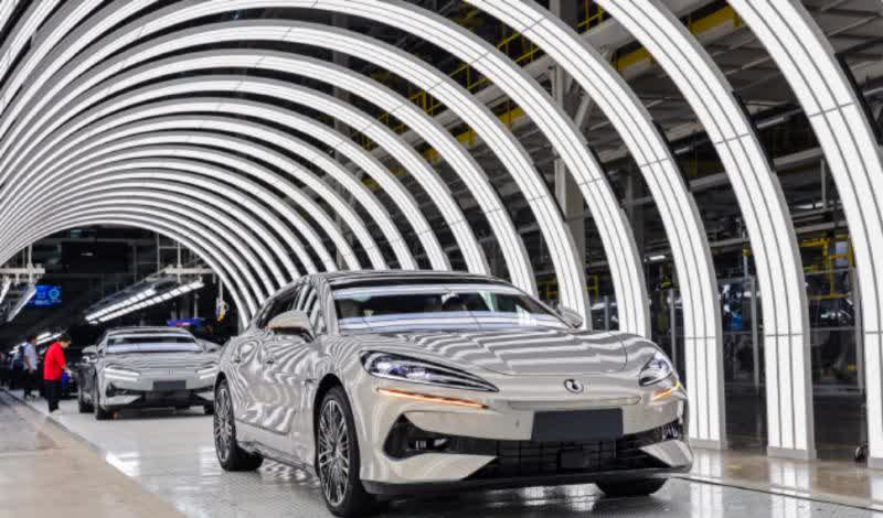 创新高！突破3000亿