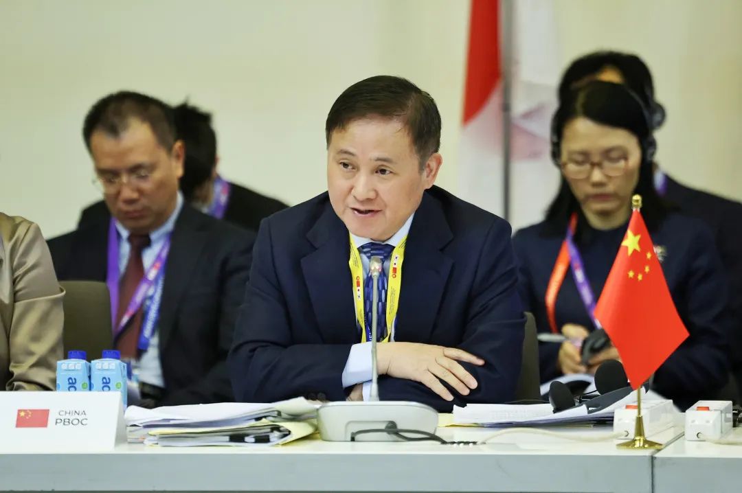 央行行长潘功胜发布八项举措