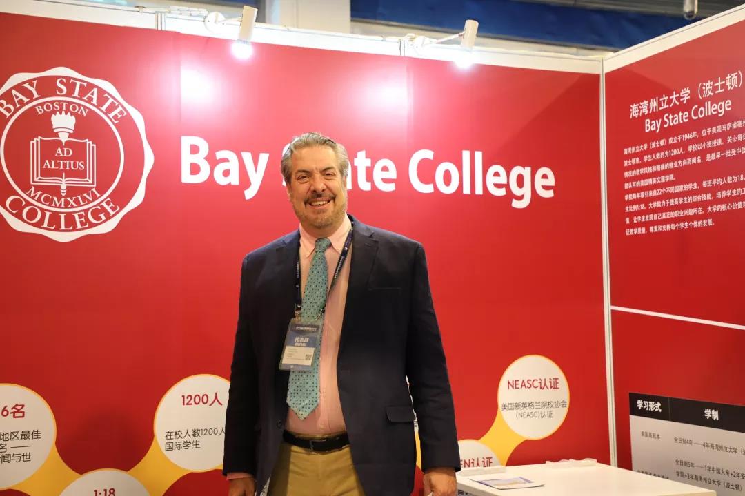 2025智慧出行生态峰会：HUAWEI HiCar 解决方案6.0携手全产业链，共绘多元融合蓝图