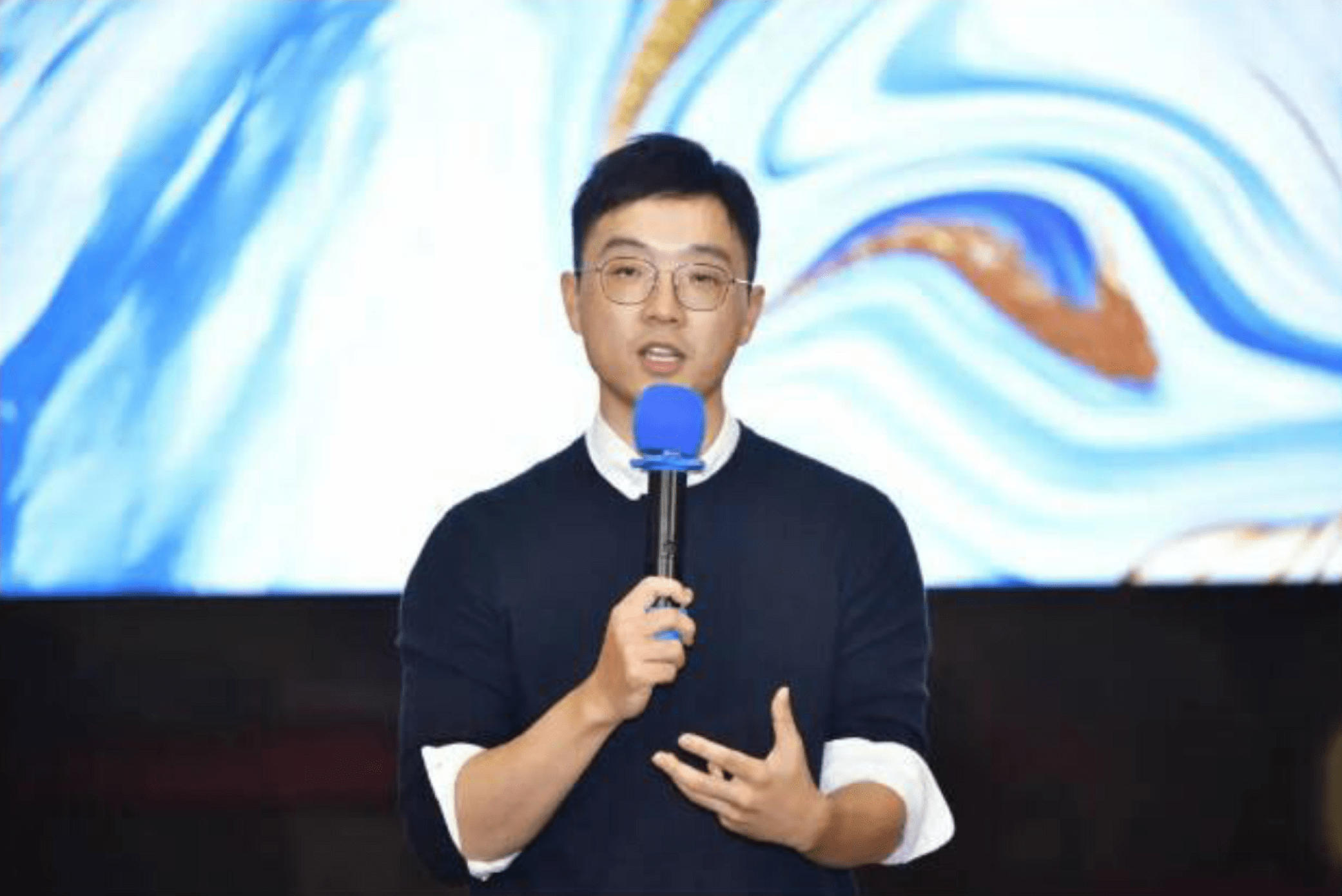 交大昂立诉前高管“民转刑”获受理 涉两上市公司董事长