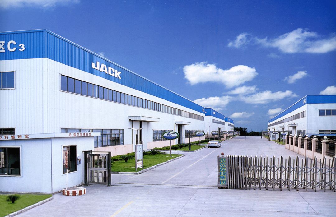 杰克股份获得发明专利授权：“一种裁片分离装置及粘布压力控制方法”