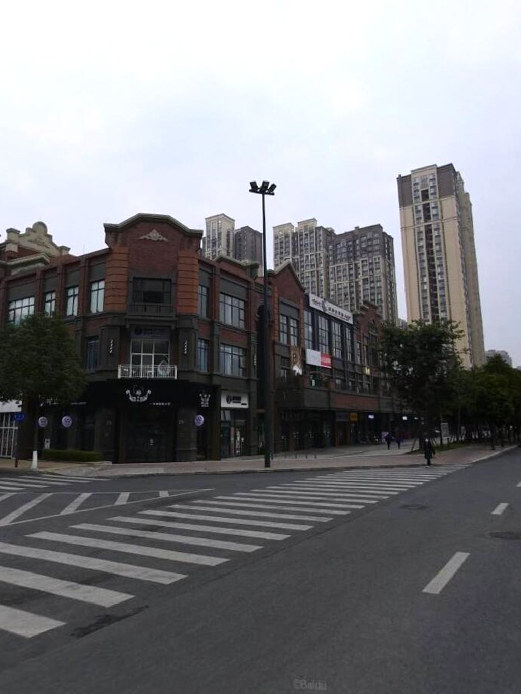 太离谱！“小区内竟要修路114公里”，5000多户的超级大盘，近1200万元维修金成了某些人的“提款机”！业委会原主任被抓