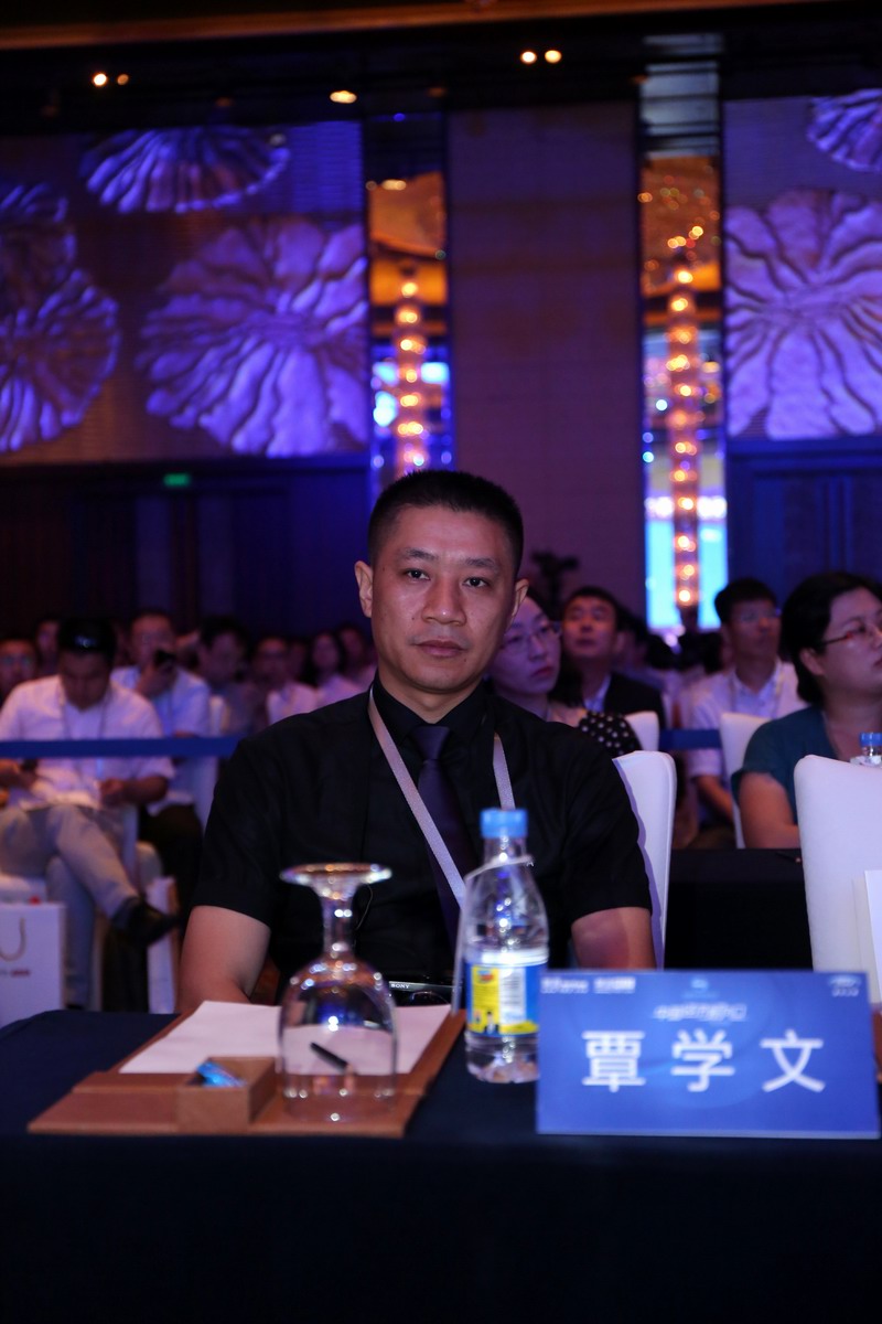 跟着演唱会去打卡，撬动城市的夏日经济学