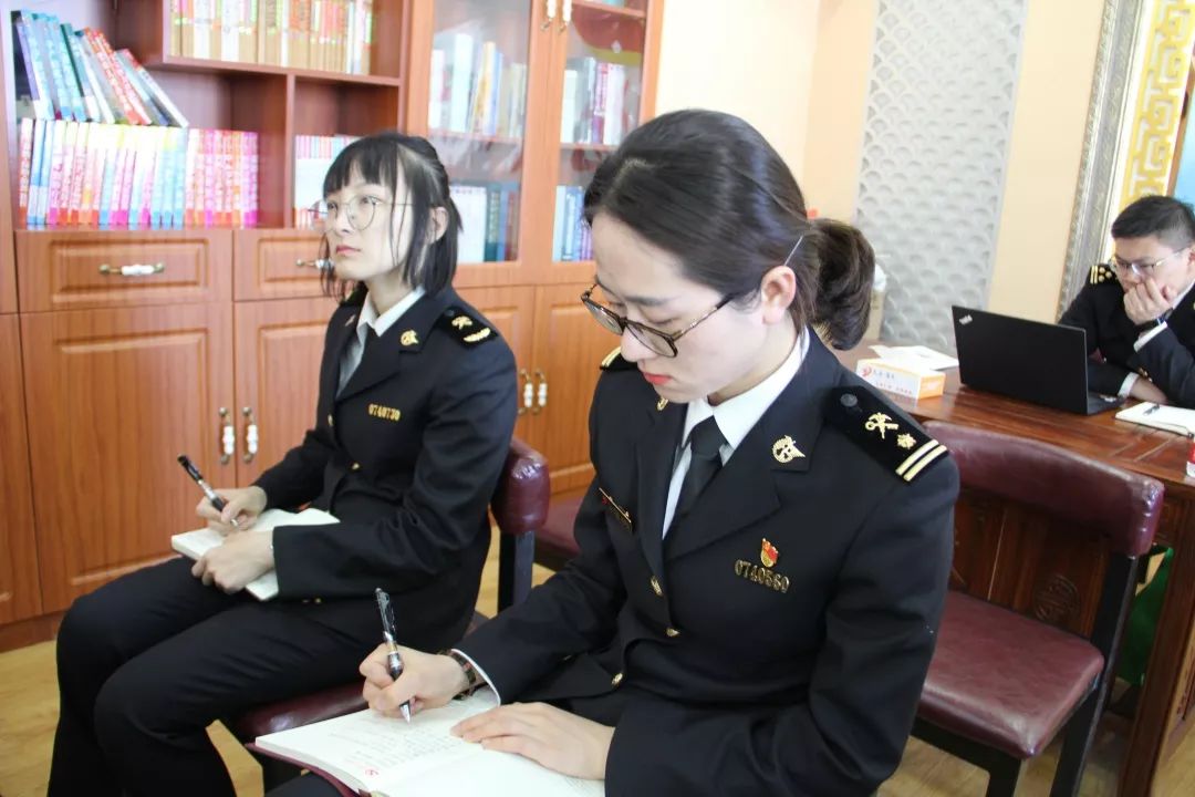 海关总署党委委员、国家口岸管理办公室主任张宝峰率团访问蒙古国、韩国