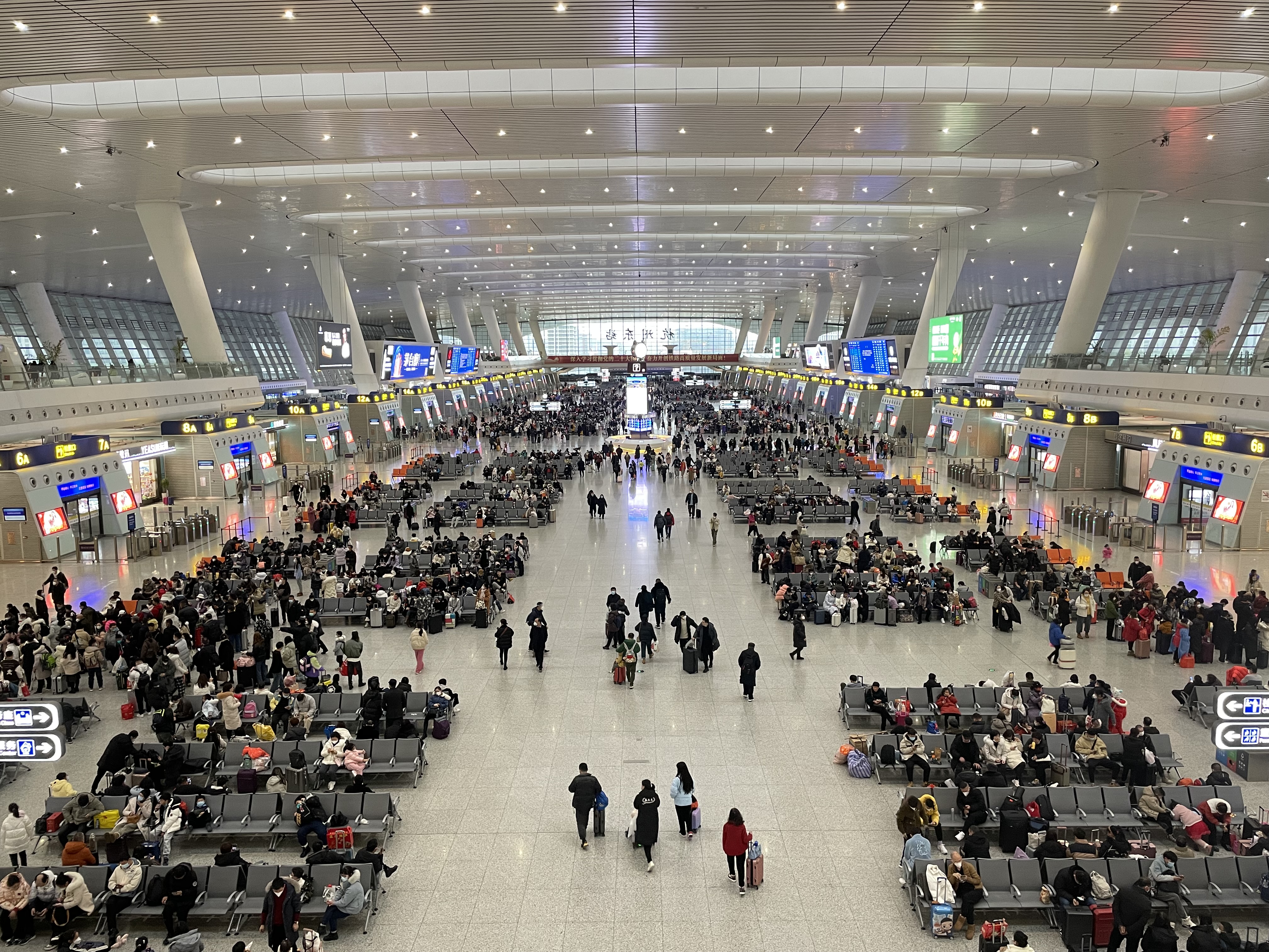 迪拜国际机场预计夏季高峰将接待超340万旅客