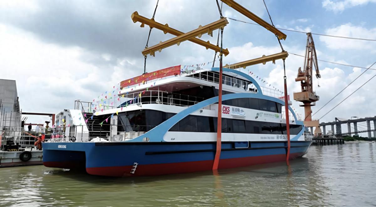 我国首艘海洋级智能科考船“同济”号正式交付