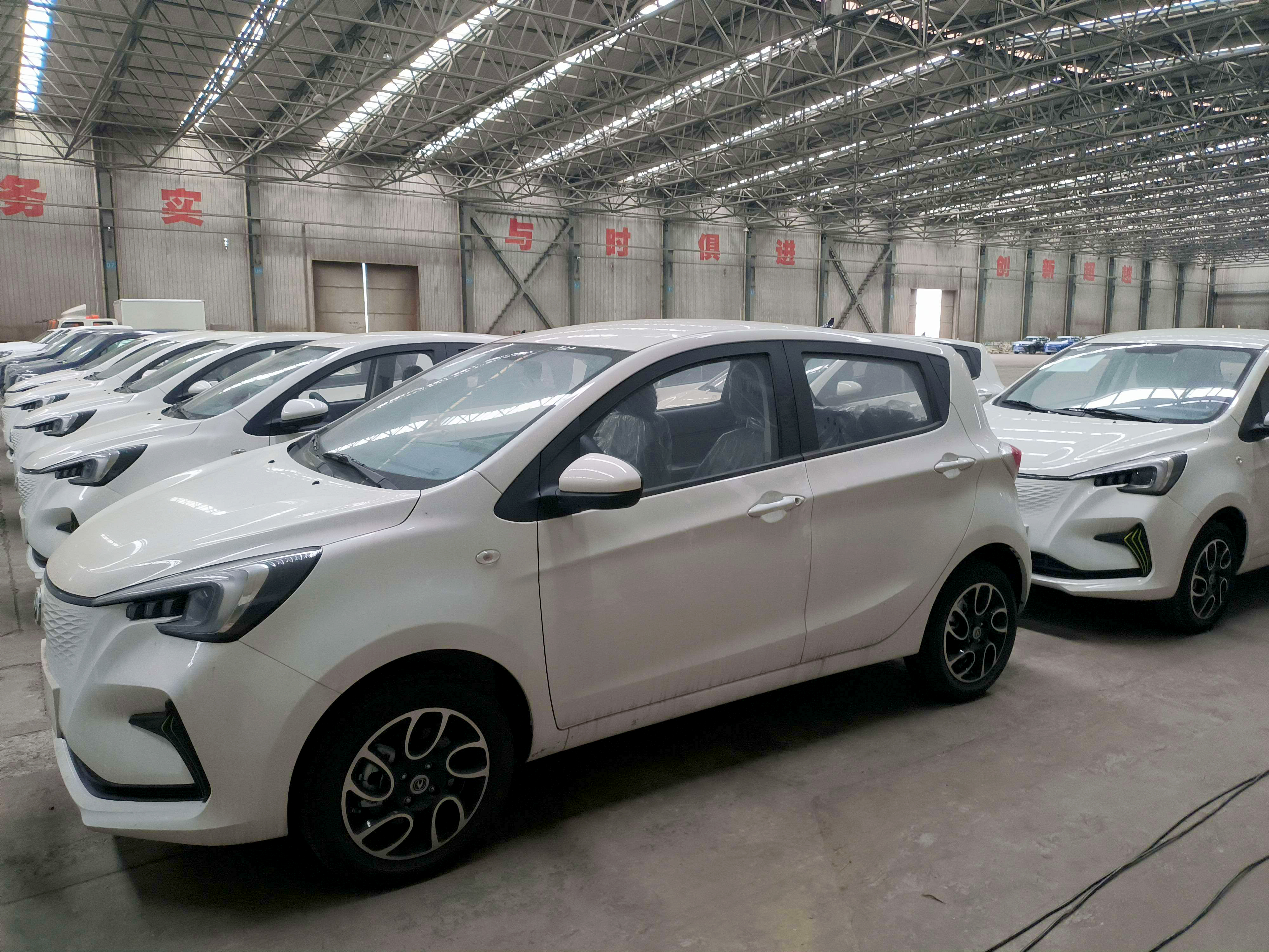 中国电动汽车加速进入阿联酋