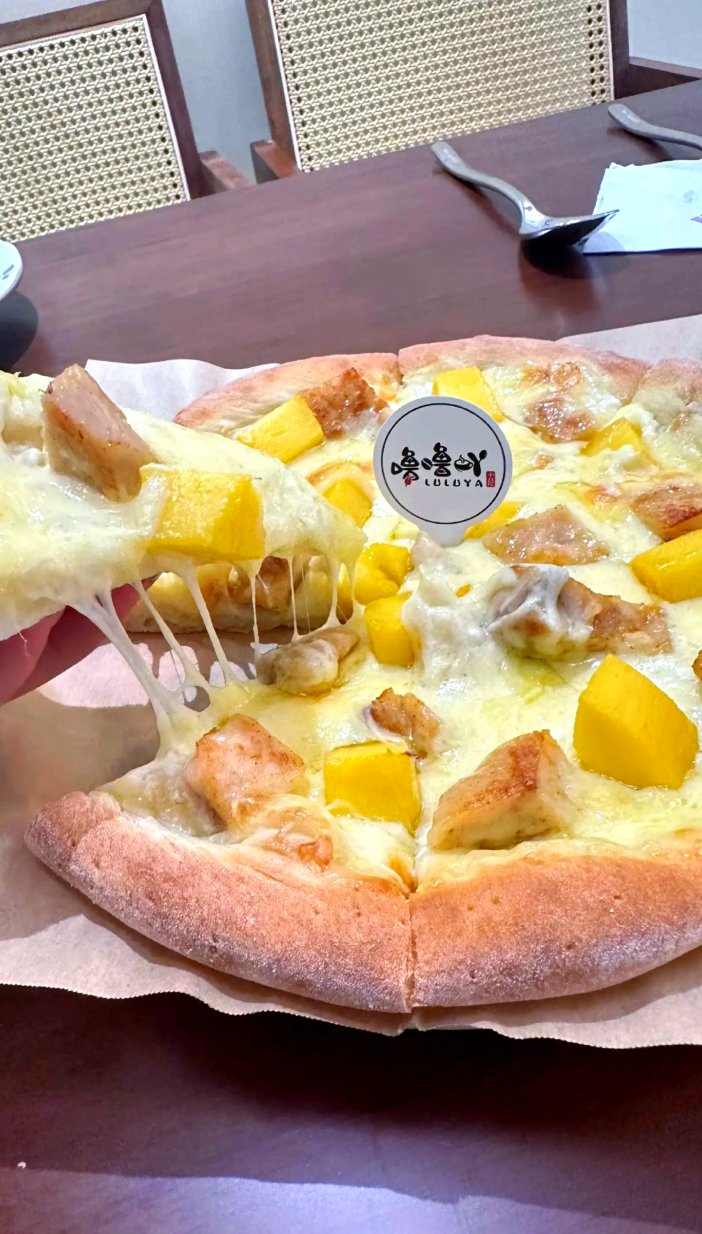 红蜻蜓获得外观设计专利授权:“中底(舒芙蕾)”