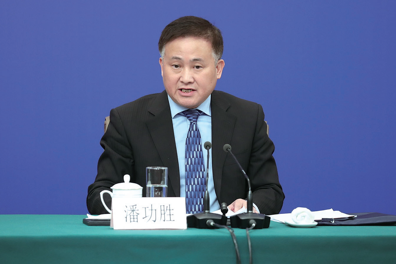 中国人民银行行长潘功胜会见美国银行国际总裁、美林国际首席执行官伯纳德・门萨