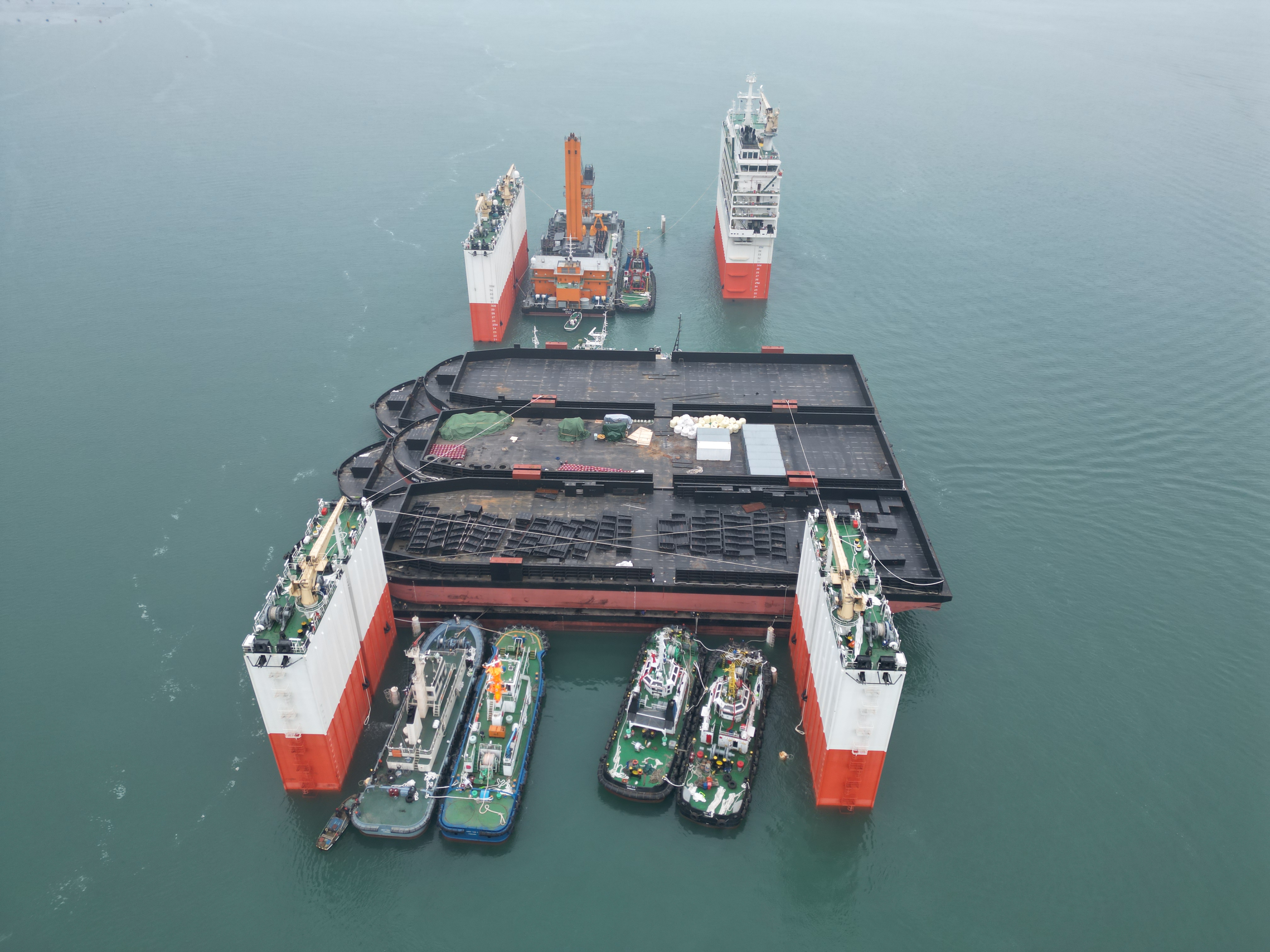 全国首艘氢电拖轮正式投用 青岛港来了“海上混动车”