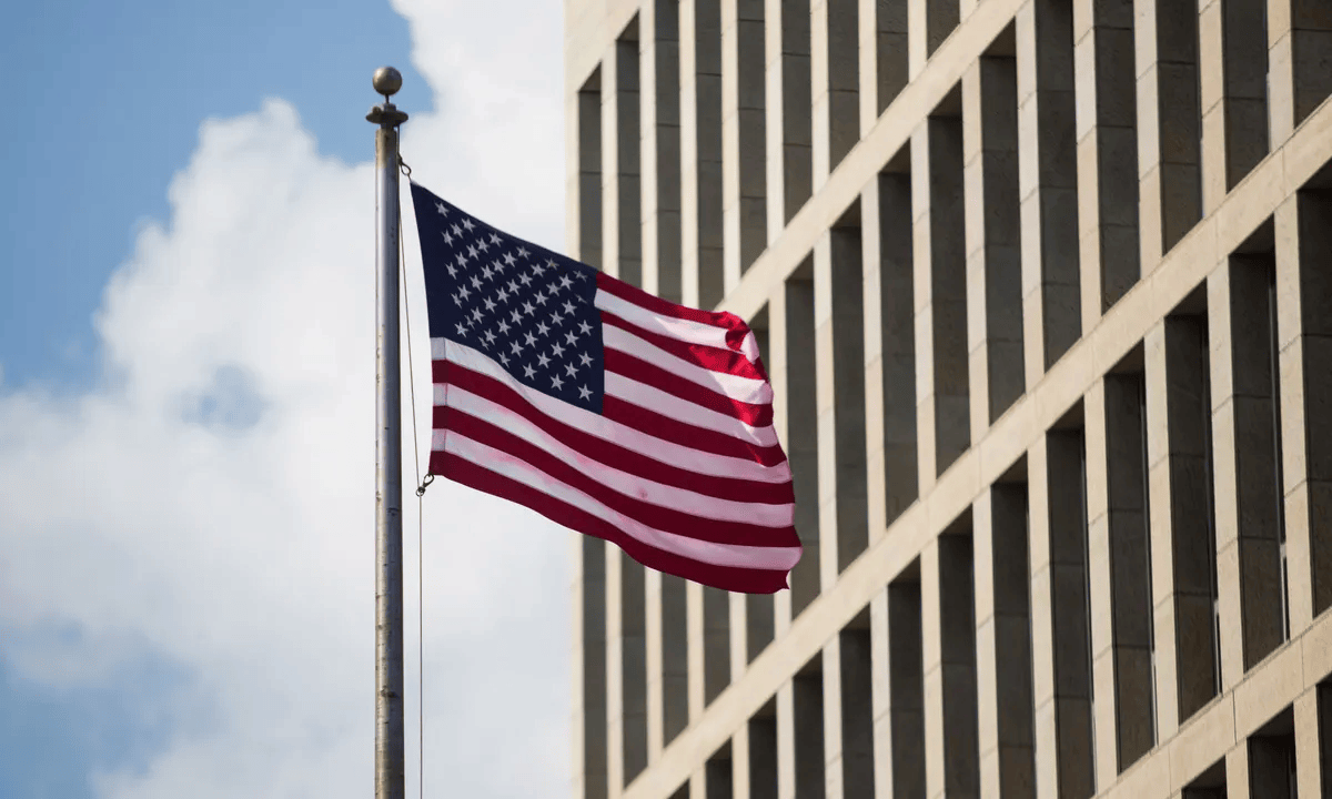 古巴政府向六省投放百辆新型微巴