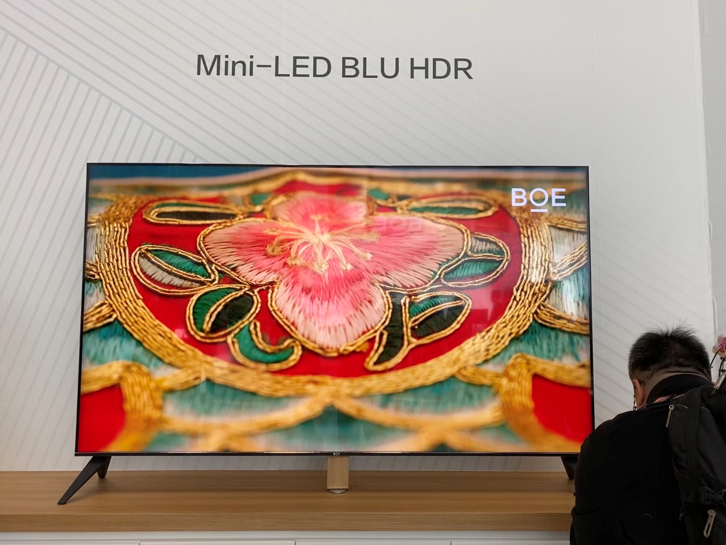 京东方Ａ获得发明专利授权：“显示基板和显示装置”