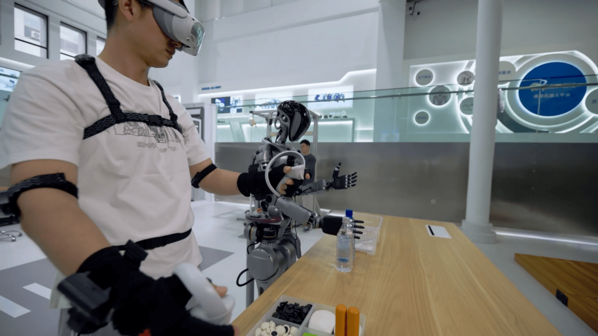 WAIC直击：中国具身智能集体“找工作”