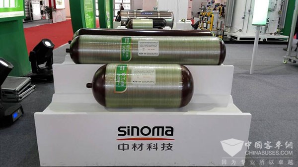 中材科技：低介电低膨胀玻纤布产品已批量供货