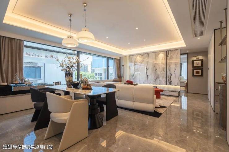 滨江集团：预计8月份首开的项目有奥映鸣翠府、棠悦芳华轩、揽奥望座大平层、鸣澜里等