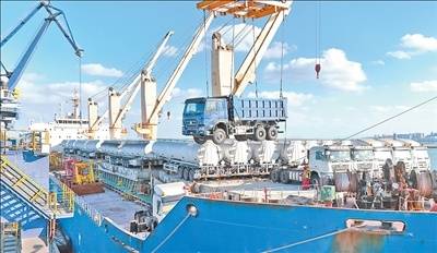 科特迪瓦投资促进中心加大同海关部门协同力度以保障投资者权益