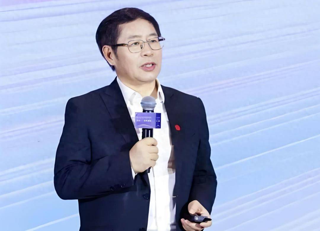 用友网络：预计2025年净亏损13亿元—13.9亿元 同比减亏