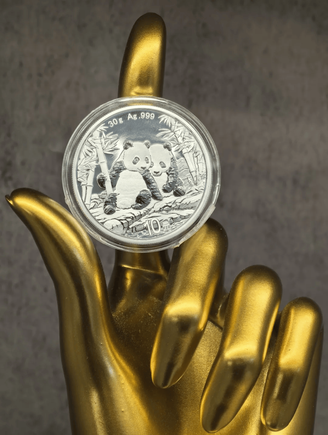 马年币钞预约“秒空”，二手市场报价疯涨六倍