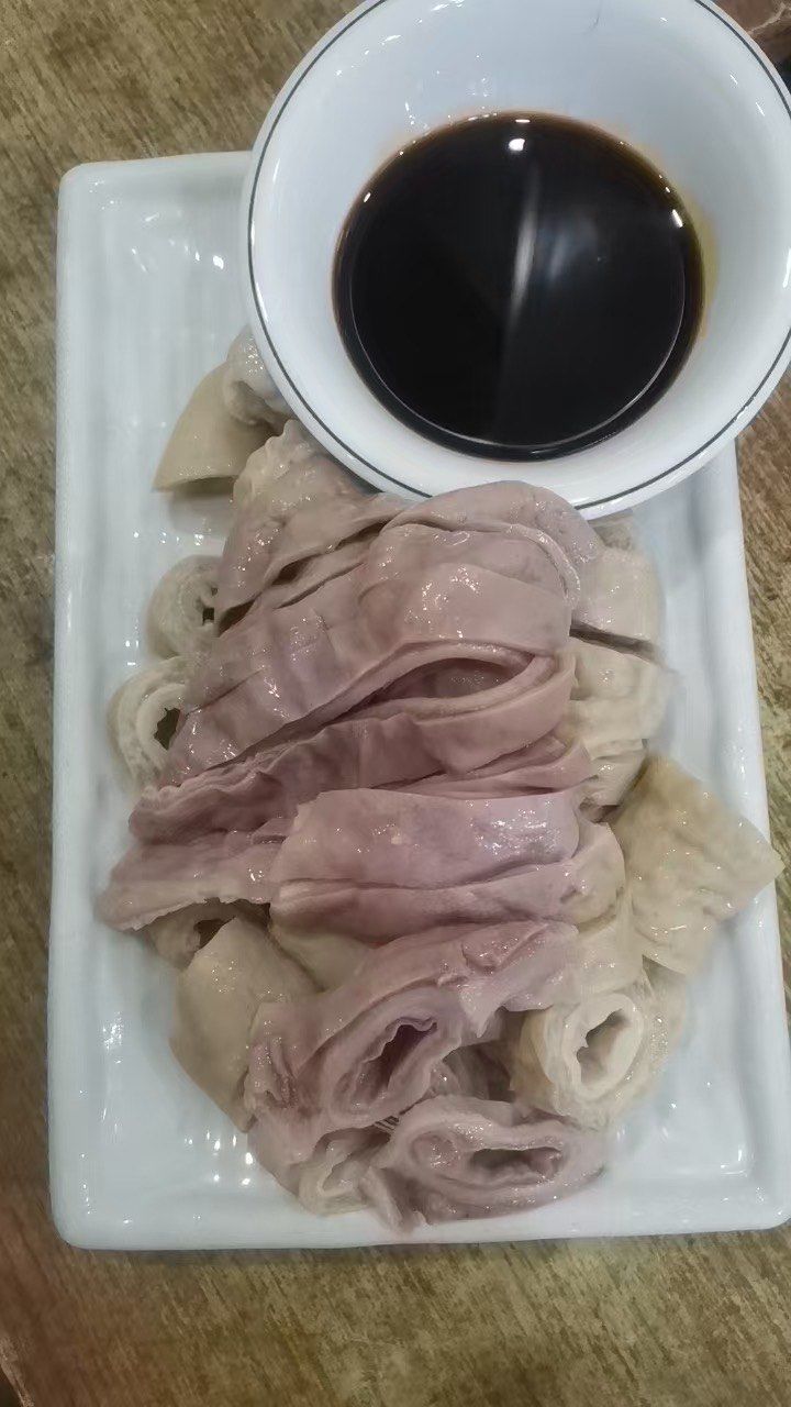 东瑞股份：暂未开发酱香肥肠类、卤味猪肚类