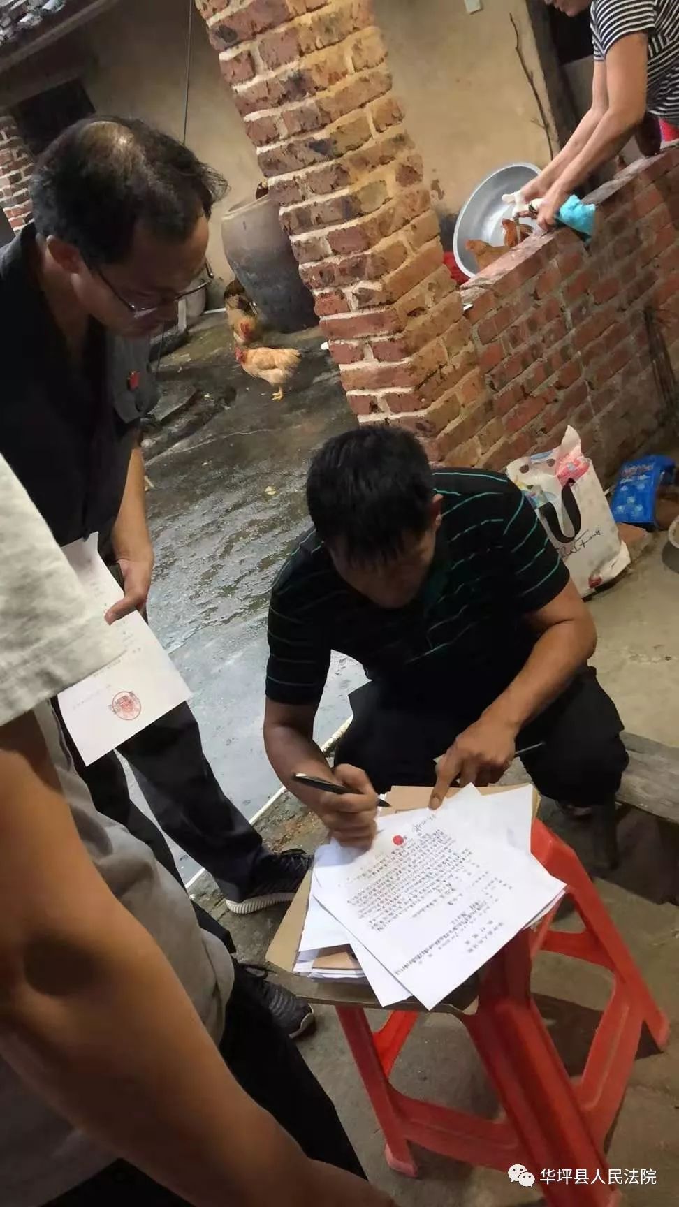 2亿侵占案判了，中百集团“失血”仍未停，判决难追回巨款，转型难补巨额亏损