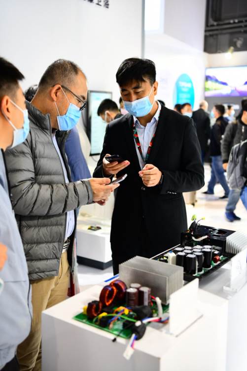 拓邦股份获得外观设计专利授权:“扫地机器人用充电集尘站”