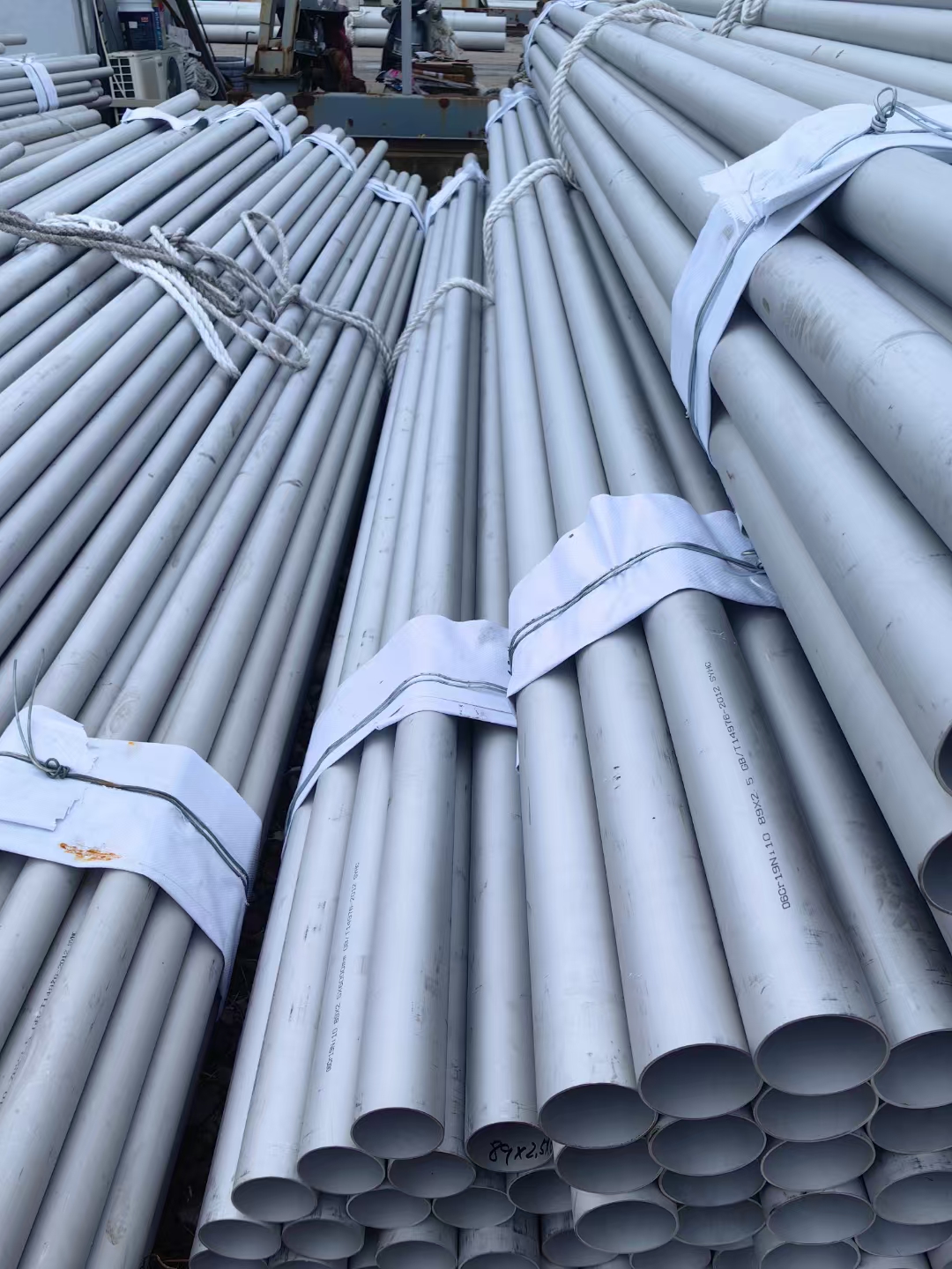 中洲特材：公司生产的高温耐蚀合金通常是指能在600-1200℃的高温下抗氧化、抗腐蚀、抗蠕变，并能在较高的机械应力作用下长期工作的合金材料