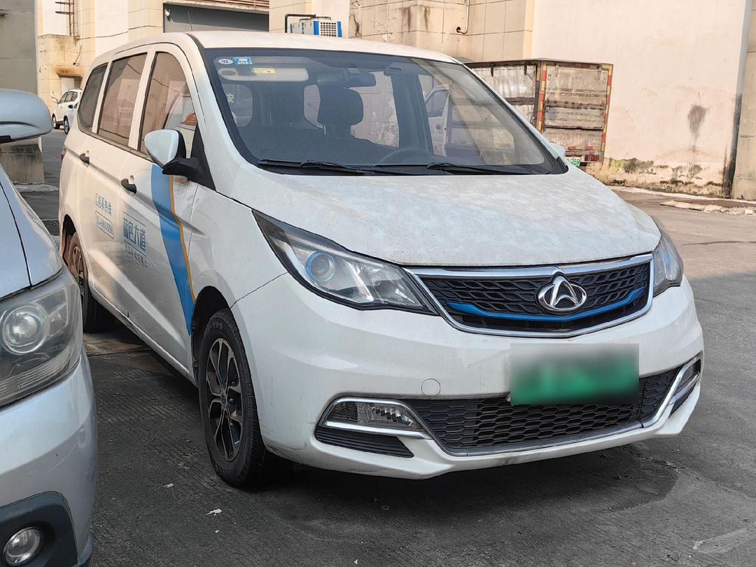 宁德时代纳电池首搭乘用车，首款车型为长安欧尚520