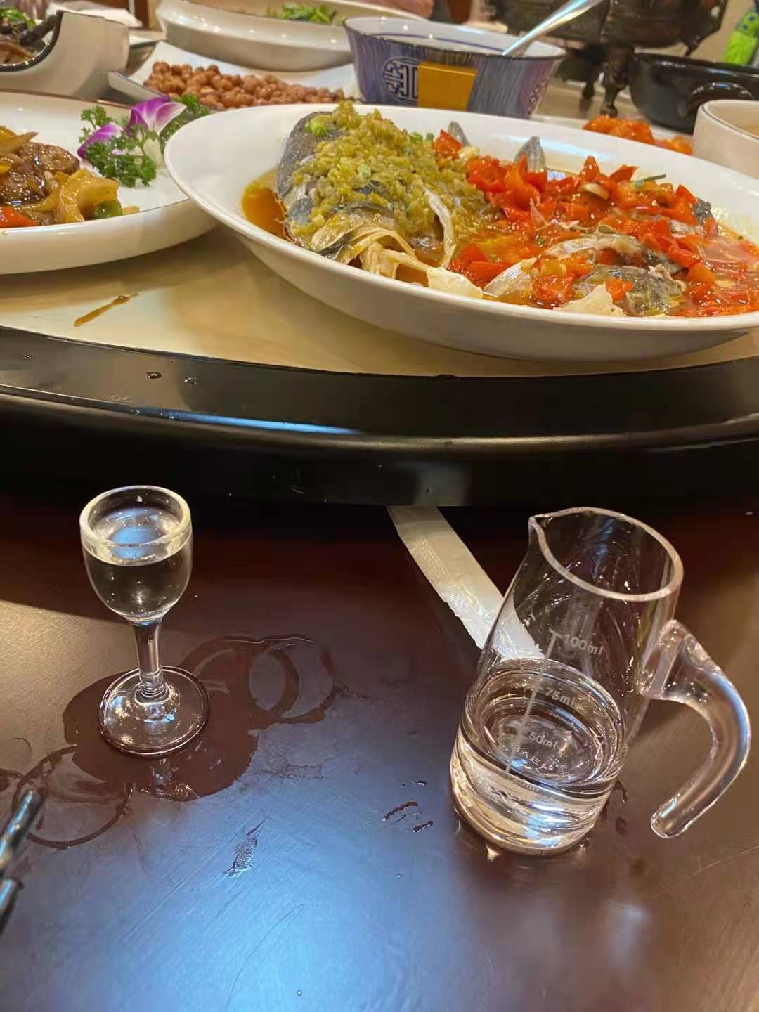 *ST万方上演“地天板”行情