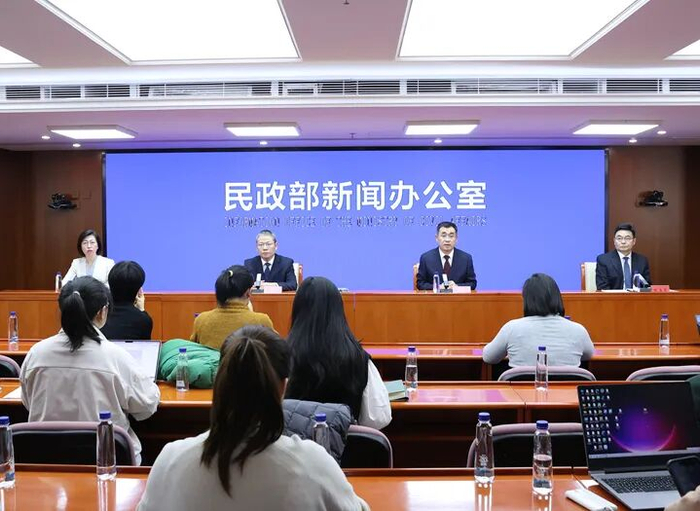 罗氏制药中国总裁边欣：在变局中加码创新，在中国与世界同频｜2026商业新愿景