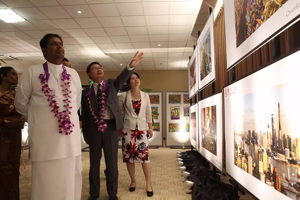 斯里兰卡税务局在科伦坡开展街头调查以扩大税基