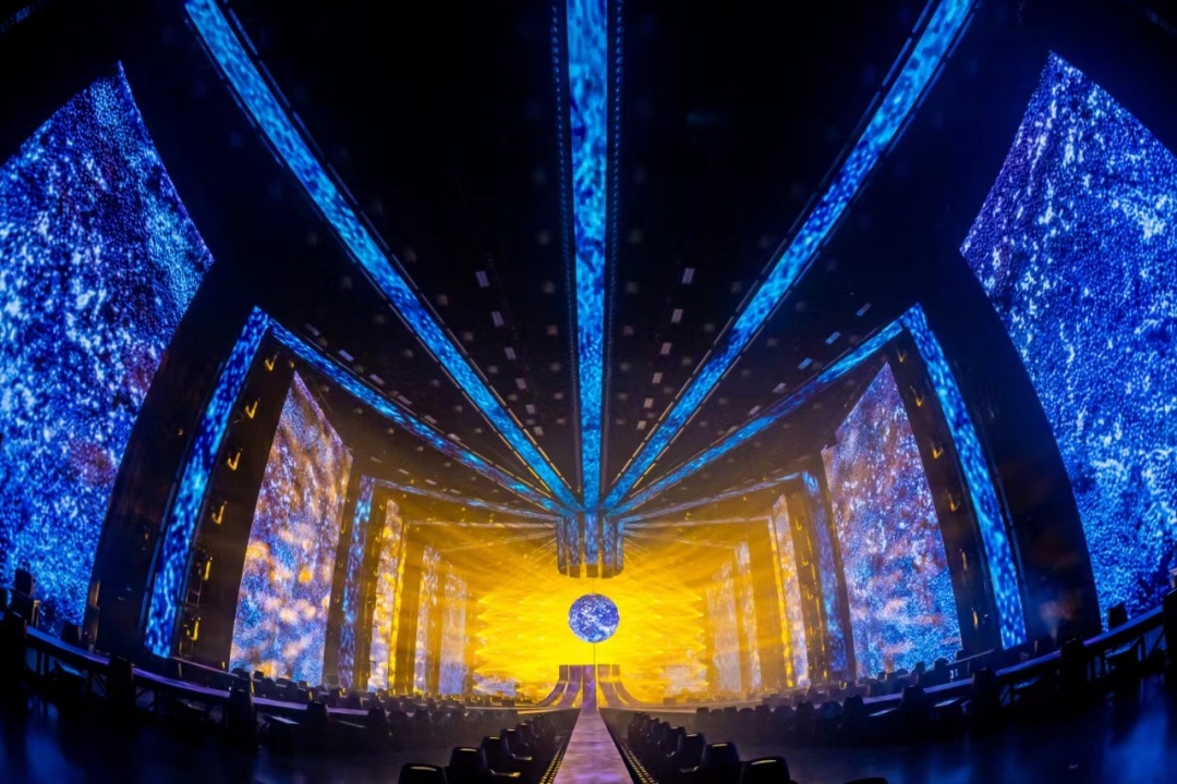 科技光影映新春 重庆联通以万兆网络护航山城幸福年