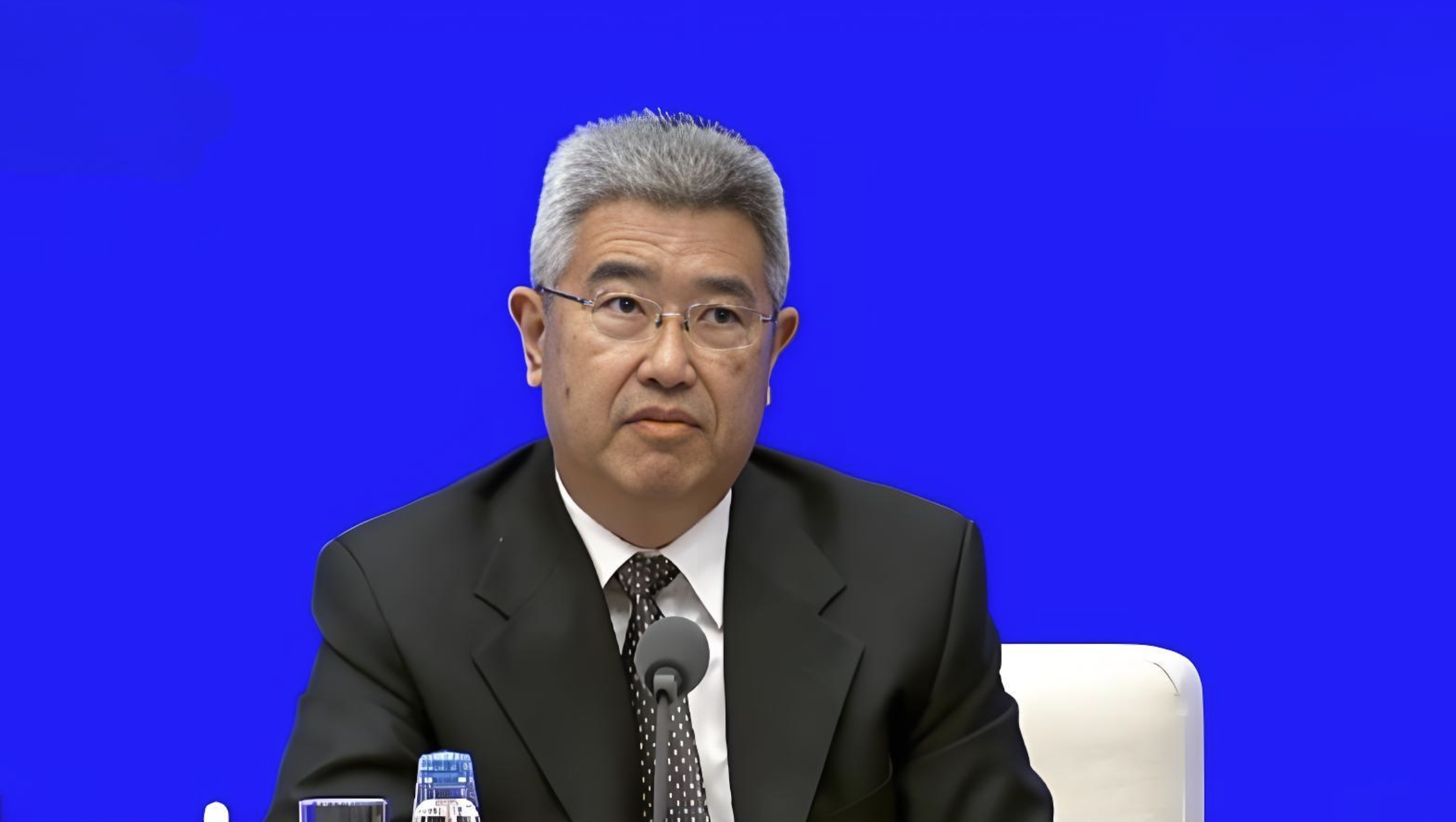 央行：1月份人民币贷款增加4.71万亿元