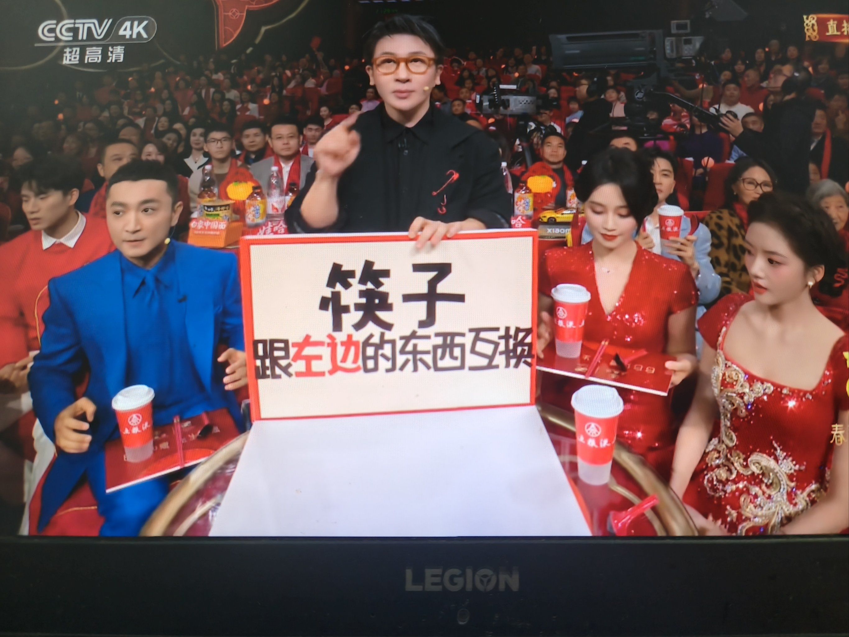 银河通用机器人：春晚上“小盖”的动作都不是提前编写程序的“表演”