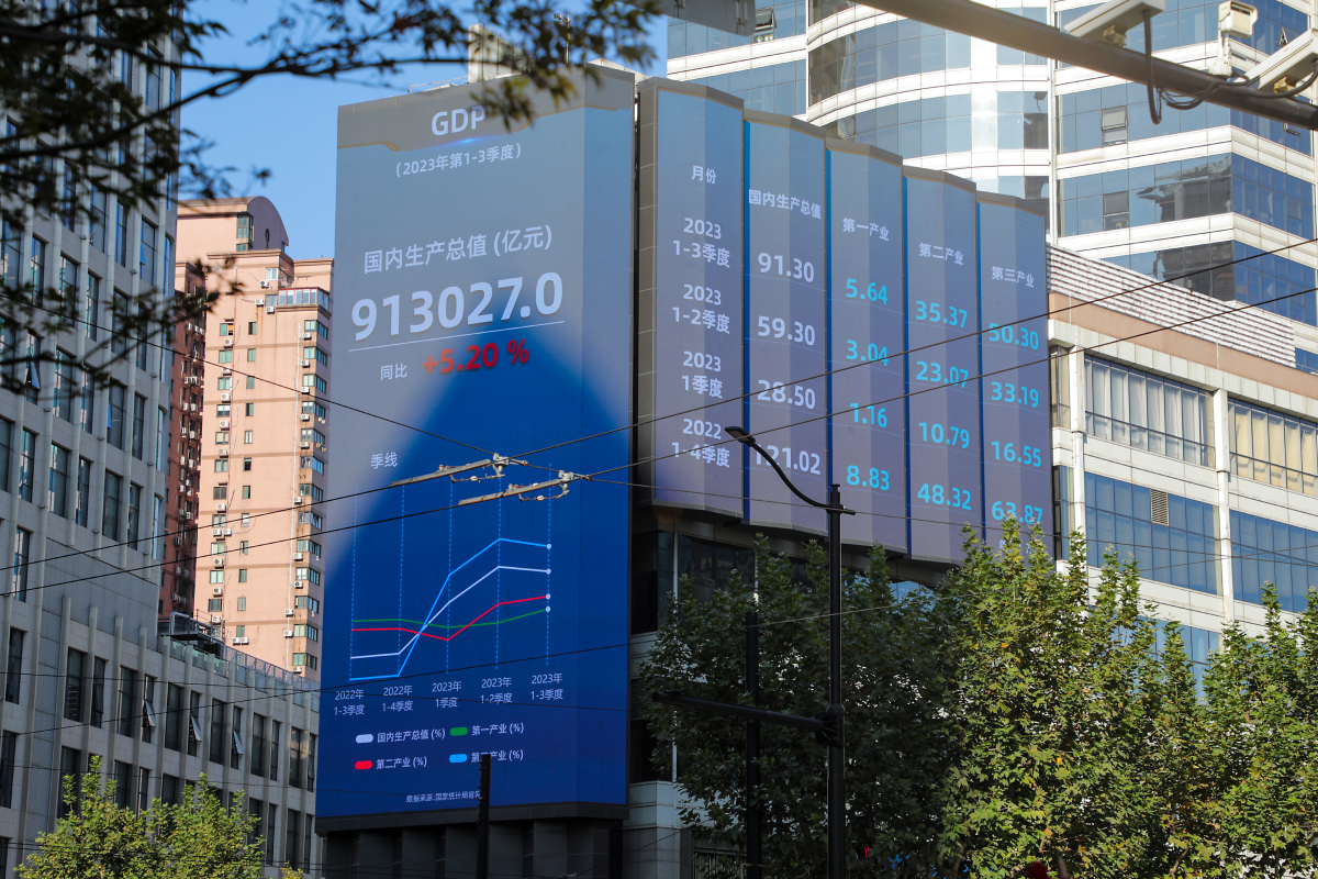 传媒行业资金流出榜：蓝色光标等22股净流出资金超亿元