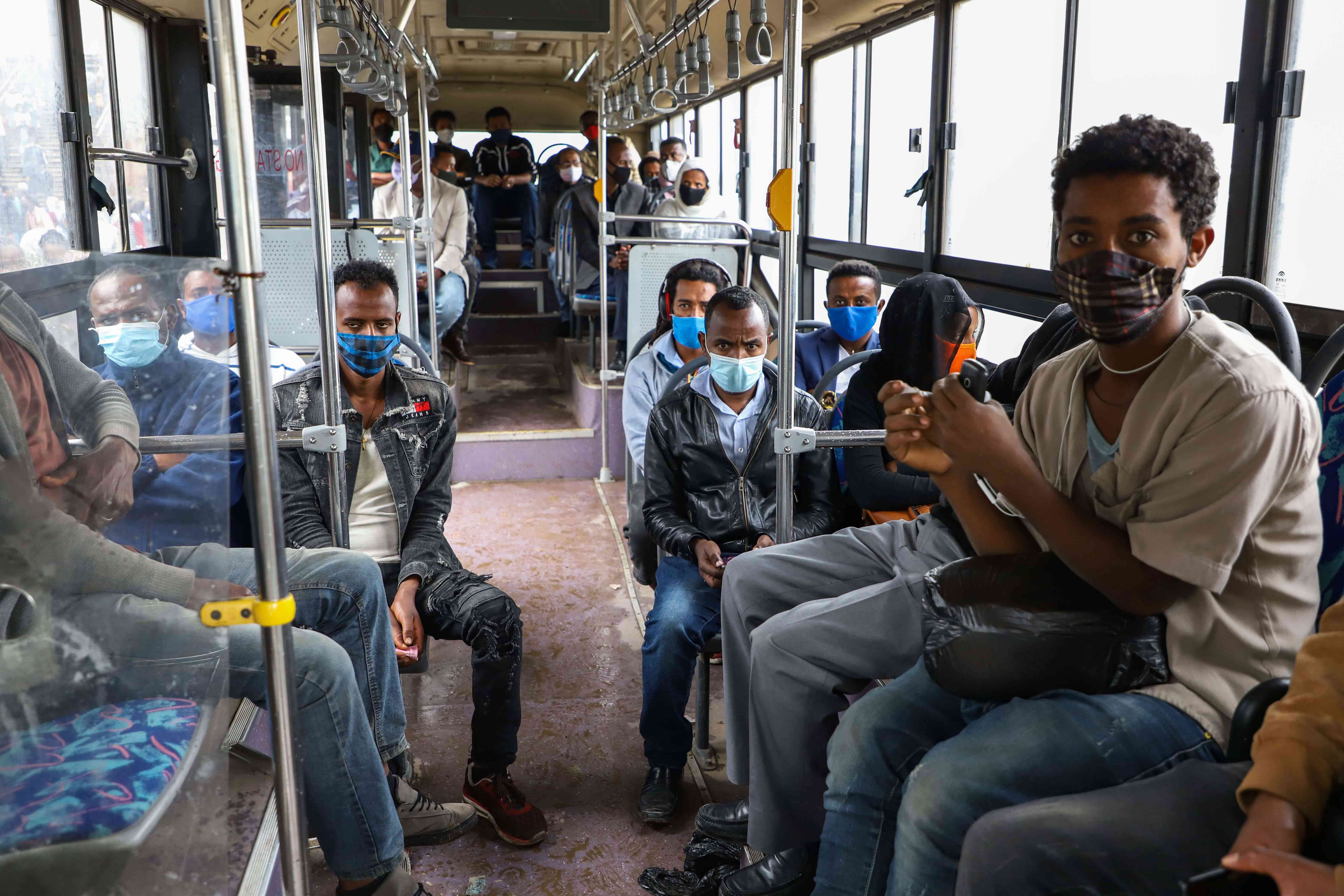 吕瑞浩公参会见埃塞亚大孔院院长杰鲁