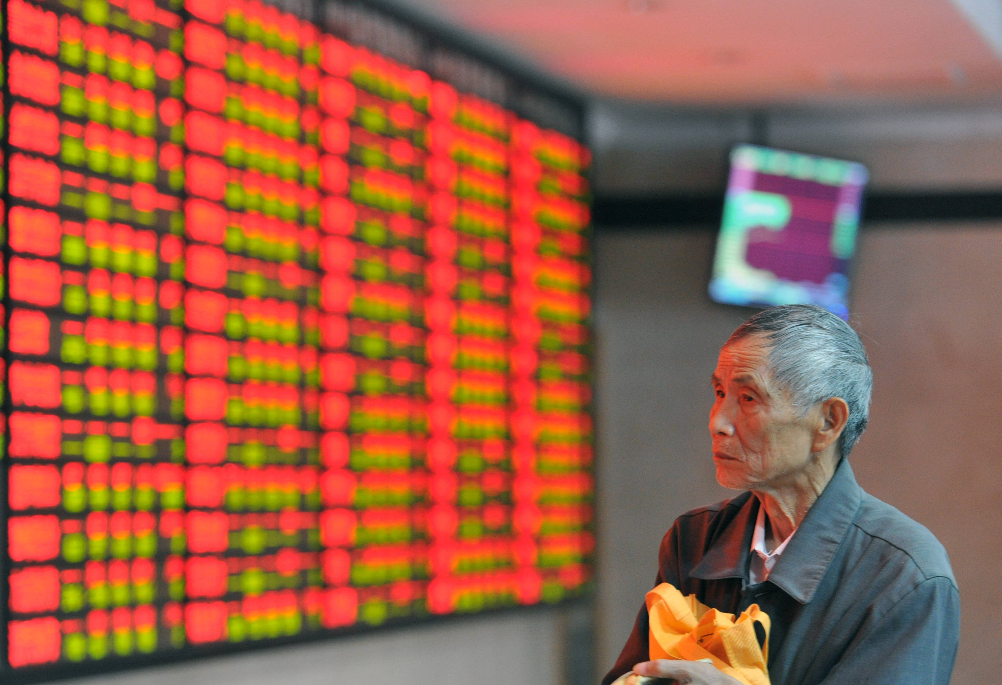 刚刚，集体杀跌！资金全线撤离！发生了什么？