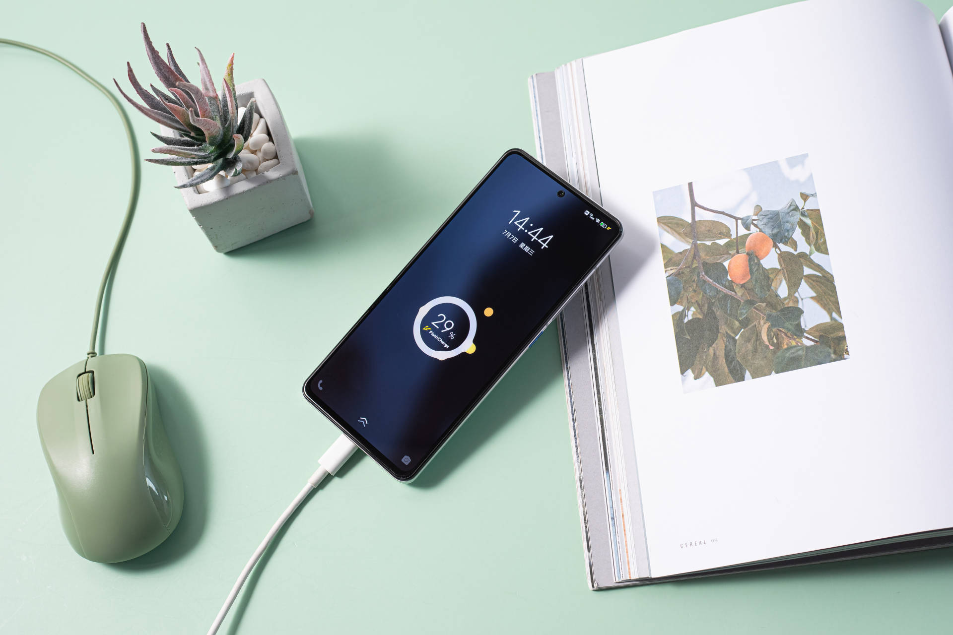 科技元素加持，春节更具“智”感