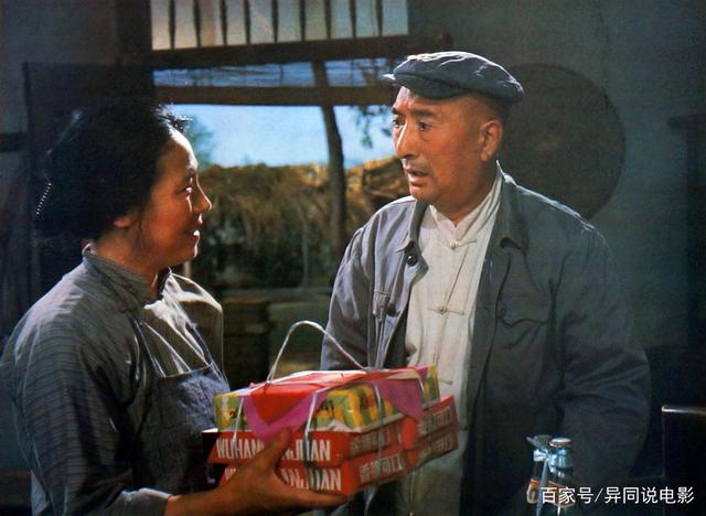 【财闻联播】要解散电影部门？华策影视回应！海光信息：2025年度净利润增长31.66%