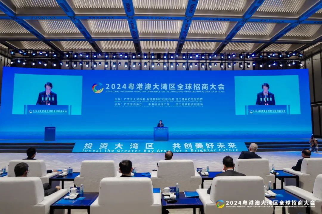 金龙鱼净利润四连降后去年增长26%，董事长郭孔丰上年领薪0元，职工人均薪酬22万元