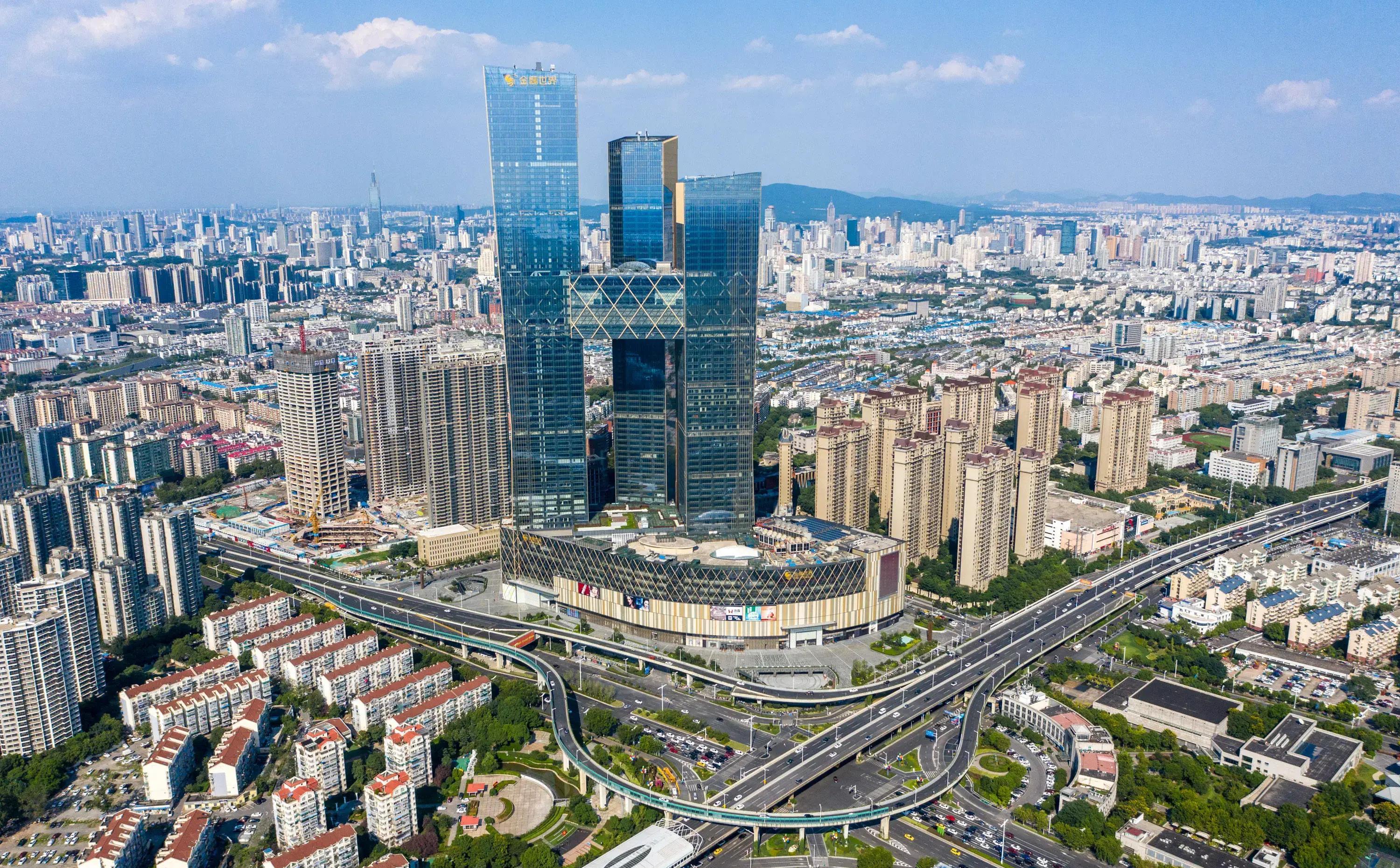 GDP差距缩至3495亿，江苏离广东还有多远？