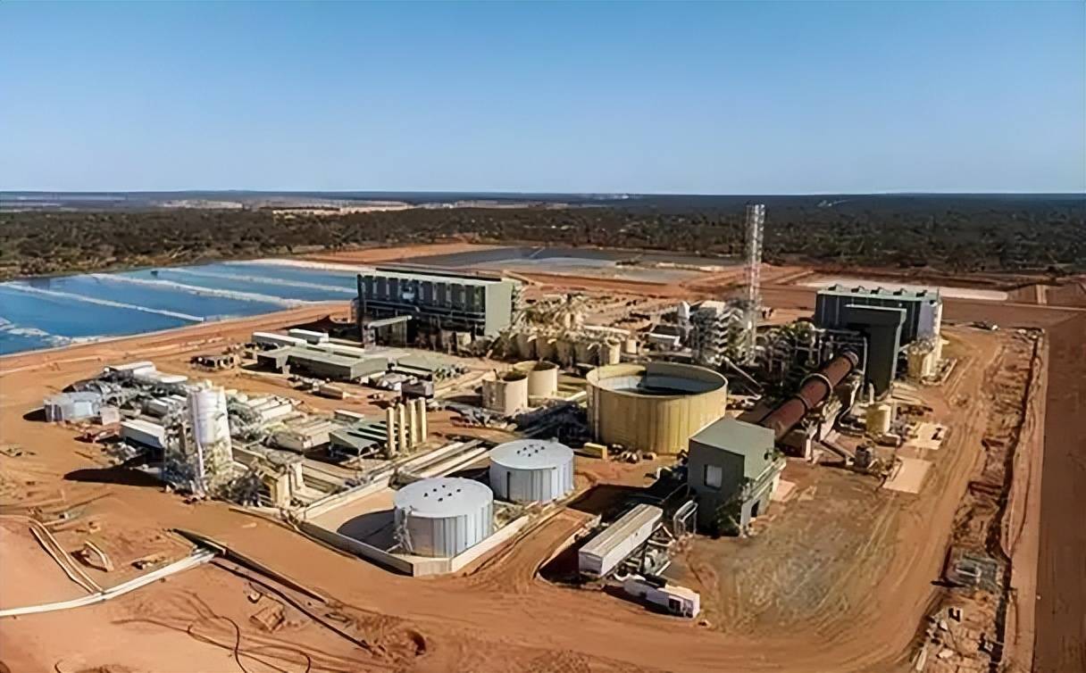 地缘冲突升级或将加剧“稀土荒”！稀土ETF（516780）2月累计“吸金”5.3亿元，位居同类前列