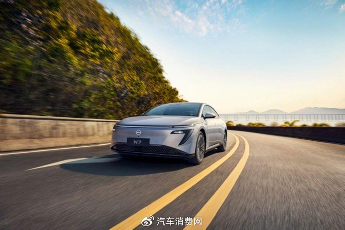 “新消费三姐妹”联袂翻倍上涨，消费主题基金迎来绝地反击，后劲还有多大？