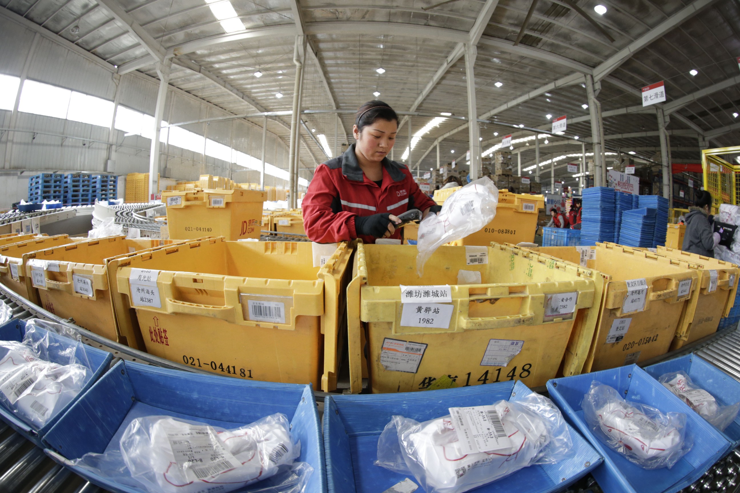 吴清：把好发行上市的入口关 严防“带病申报”“一哄而上”