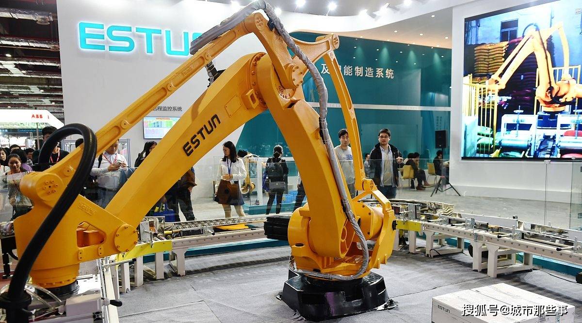 机器人概念活跃 方正富邦信泓近半年业绩跻身前3% 方正富邦人形机器人“三兄弟”重仓股全线飘红